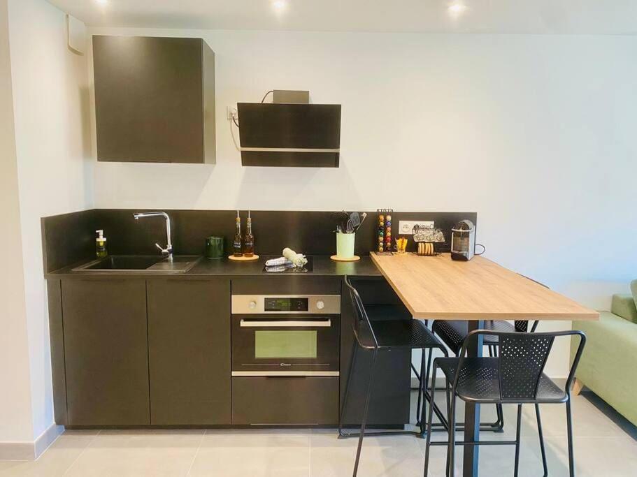 "Royal" Magnifique Appartement Avec Vue Sur Le Cadre Royal セット エクステリア 写真