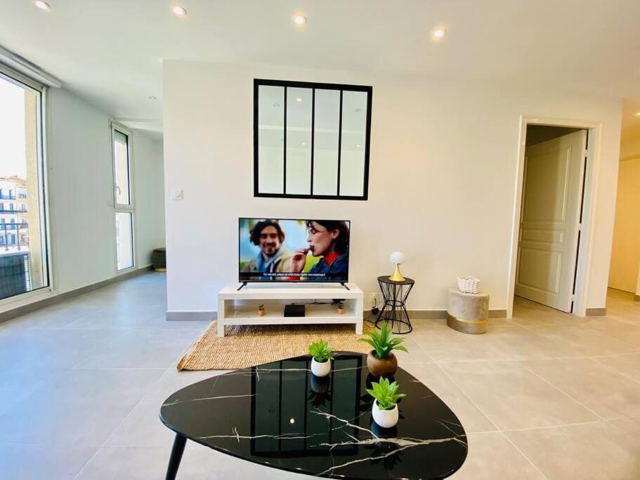 "Royal" Magnifique Appartement Avec Vue Sur Le Cadre Royal セット エクステリア 写真